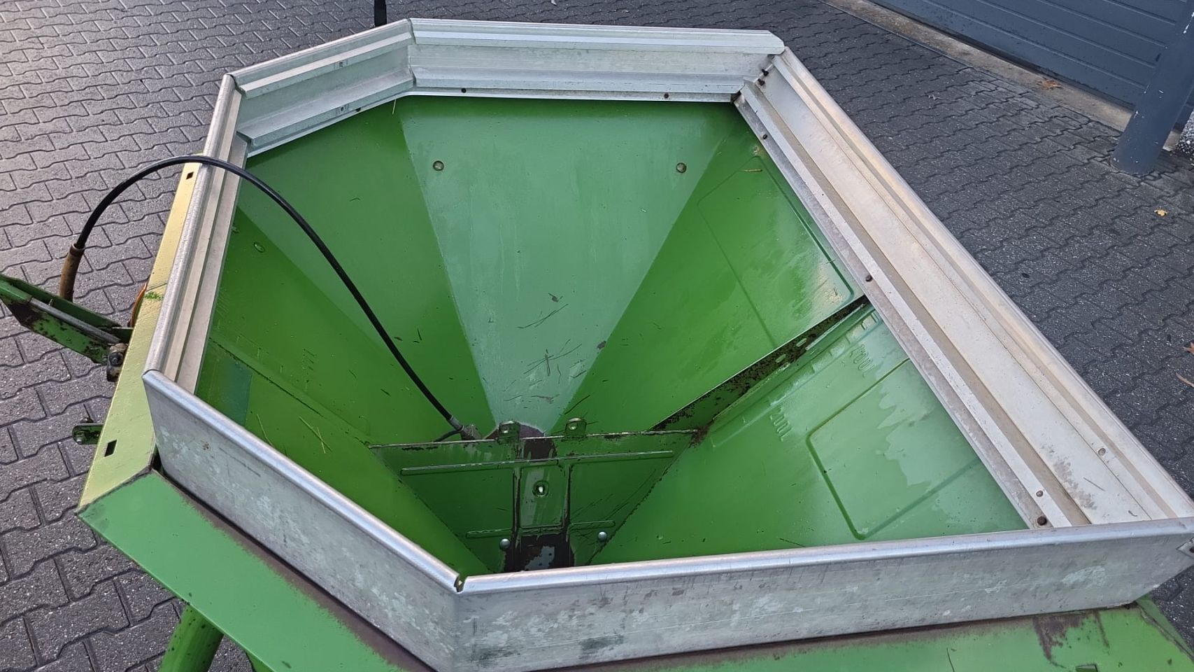 Amazone ZA-F 604 kunstmeststrooier