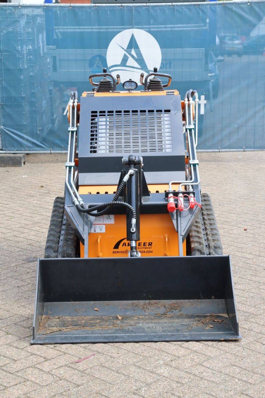 Skid Steer Loader Arteer QB-480 Petrol 24hp 2025 New