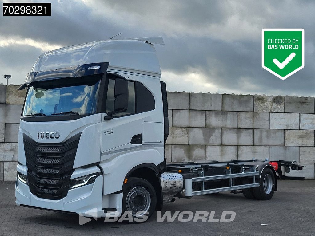 Iveco S-Way 460 4X2 NEW! BDF Navi ACC LED Automatic Euro 6
