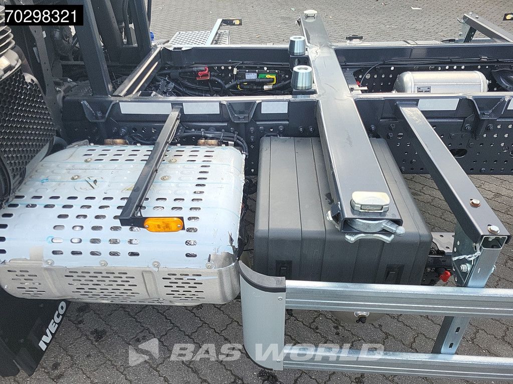 Iveco S-Way 460 4X2 NEW! BDF Navi ACC LED Automatic Euro 6