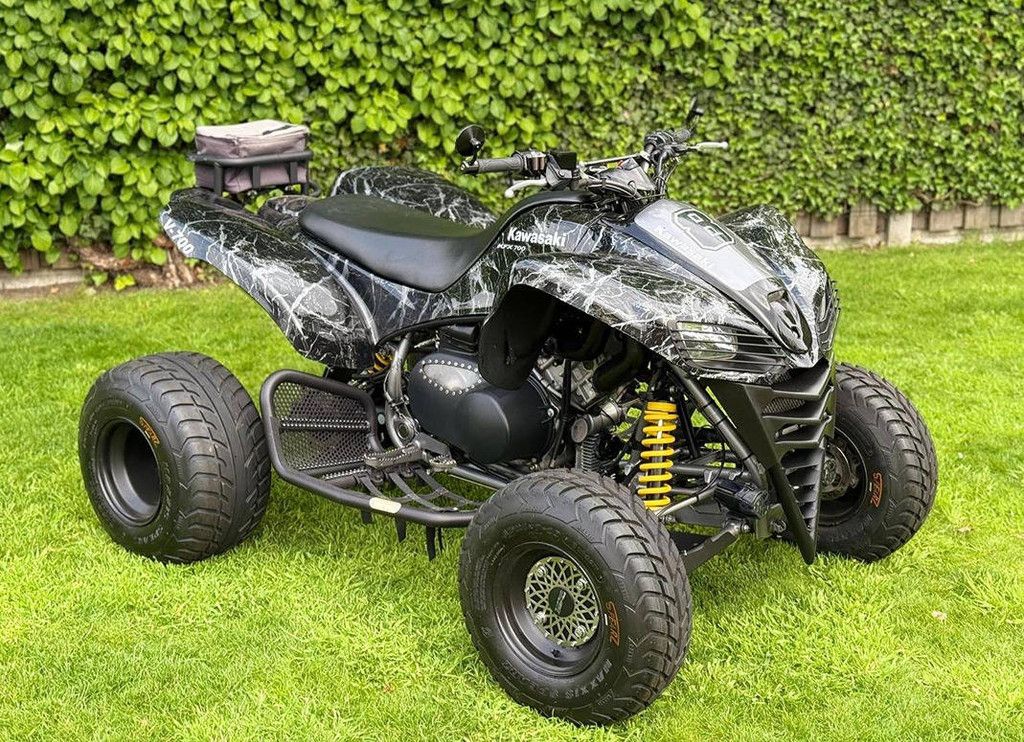 Quad Kawasaki KFX 700 (Margin)
