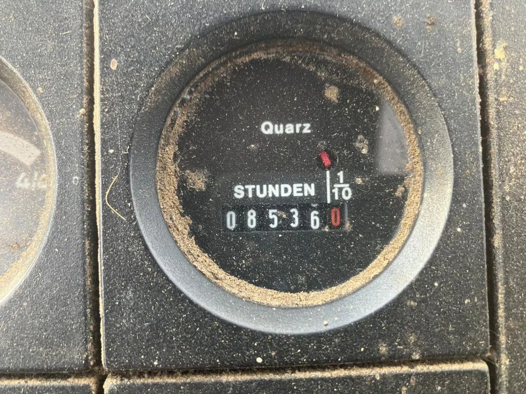 O&K L6 Shovel Loader