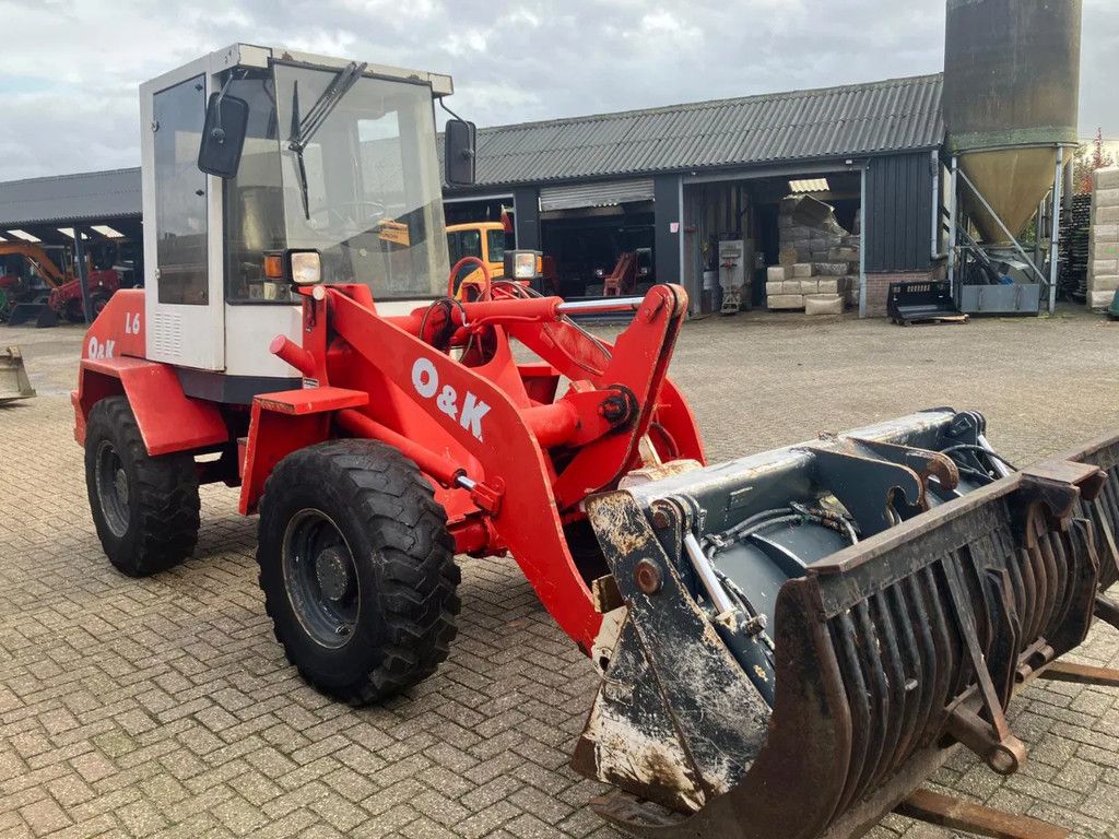 O&K L6 Shovel Loader