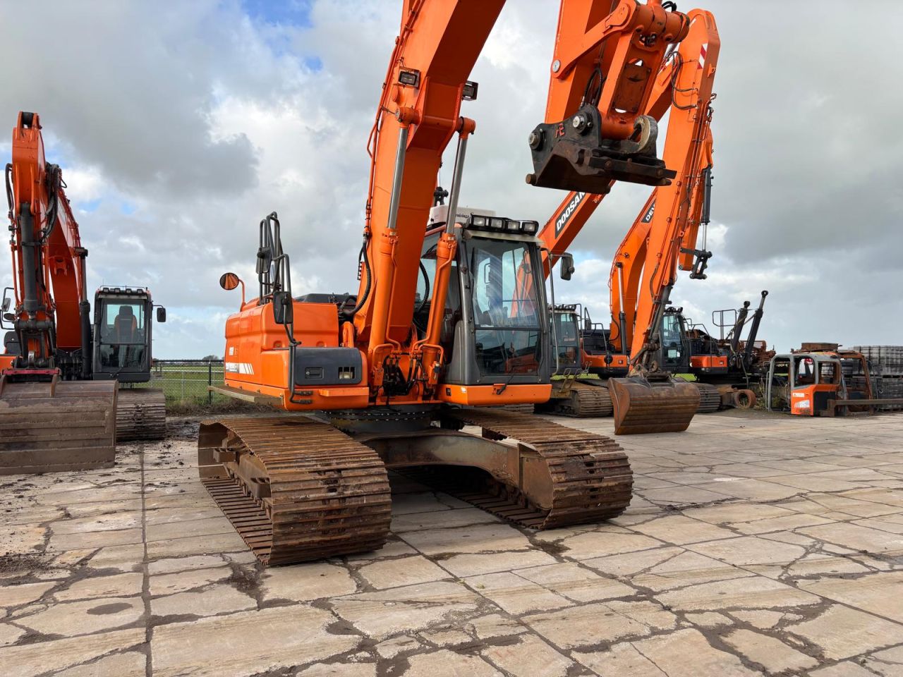 Doosan DX225LC-3
