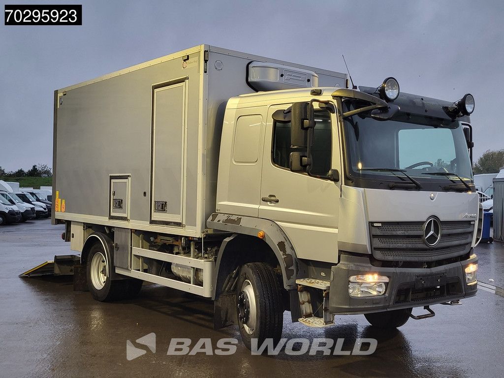 Mercedes Atego 1330 4X4 4x4 Steelsuspension 1500kg Ladebordwand Automatic Euro 6