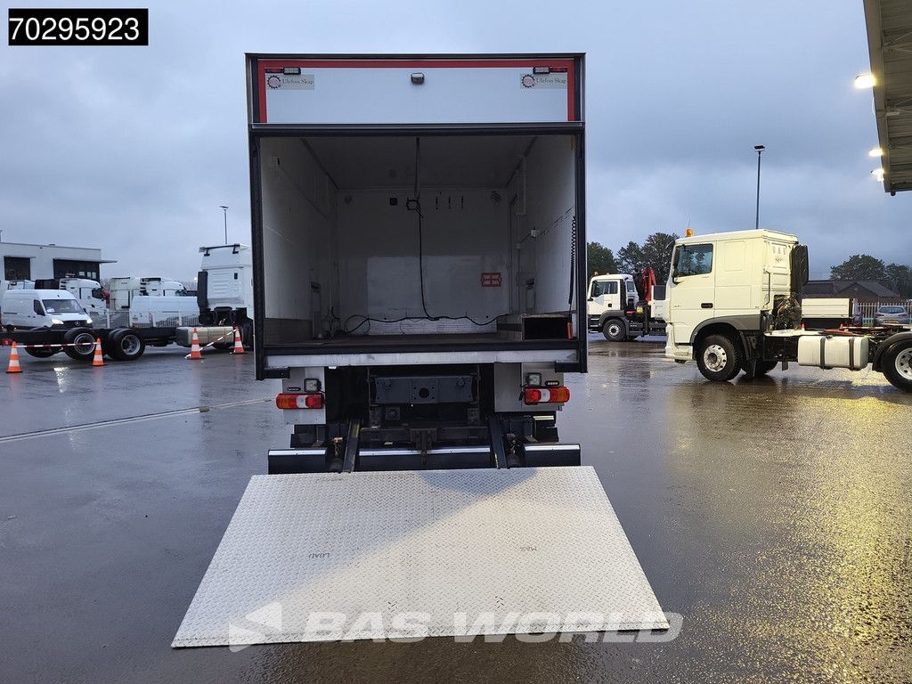 Mercedes Atego 1330 4X4 4x4 Steelsuspension 1500kg Ladebordwand Automatic Euro 6