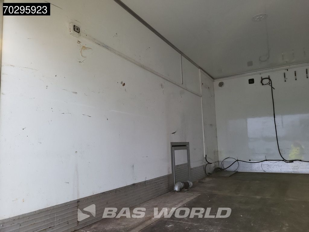 Mercedes Atego 1330 4X4 4x4 Steelsuspension 1500kg Ladebordwand Automatic Euro 6