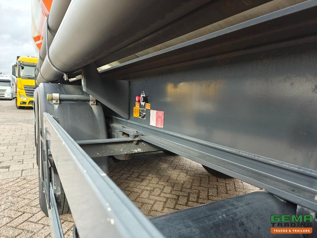 Benalu T39NLNEP 3-Axles SMB - Silo 60,000L - Drum brakes - Hose sleeves