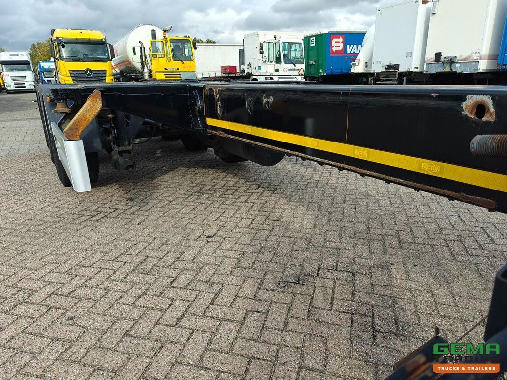 Pacton TXC343 3-axle SAF - Disc brakes - Lift axle - Fixed head - All connections - 4740 kg