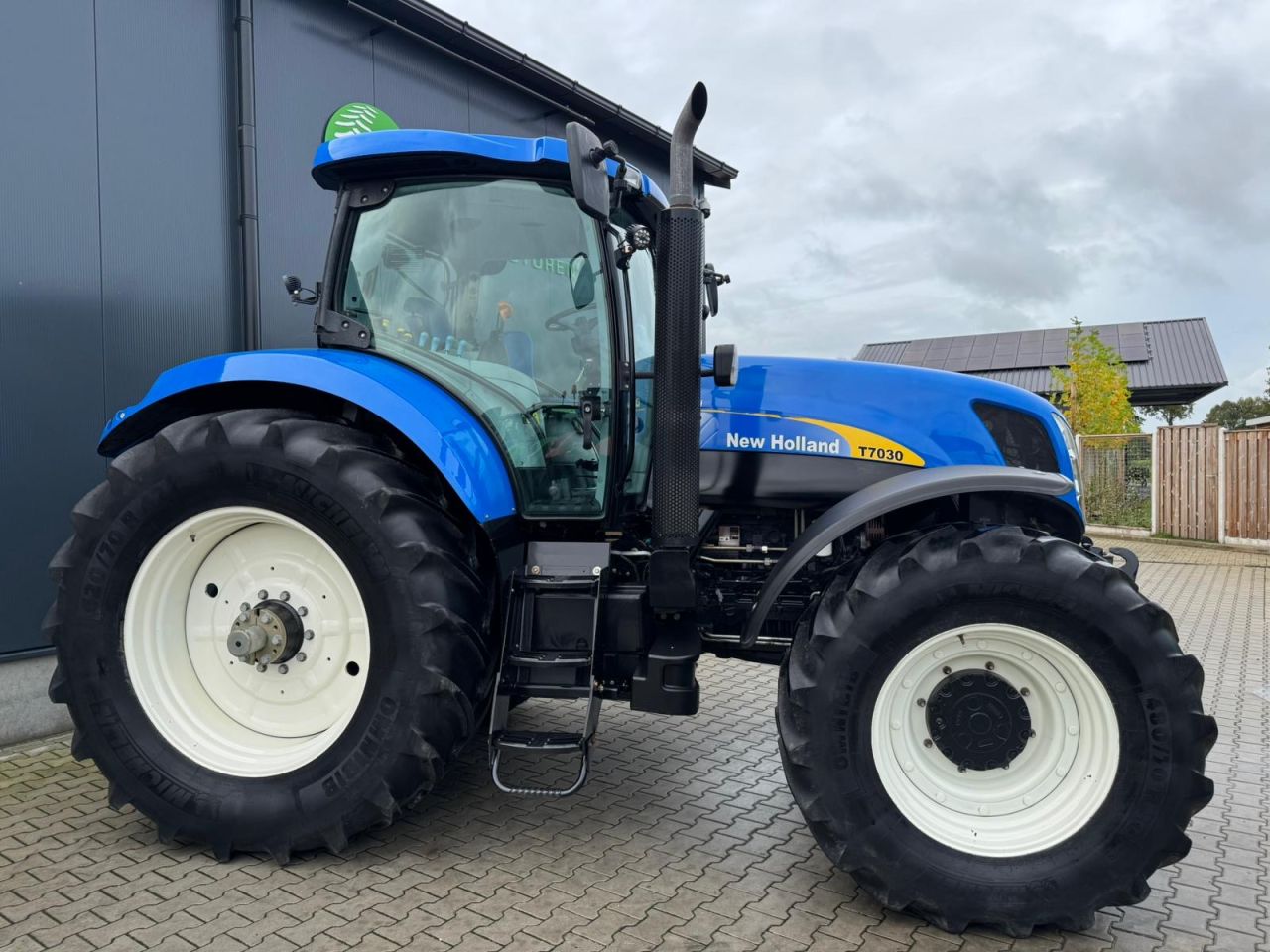 New Holland T7030