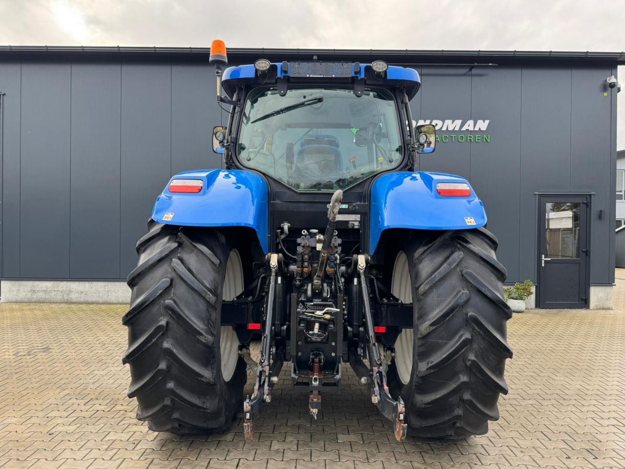 New Holland T7030