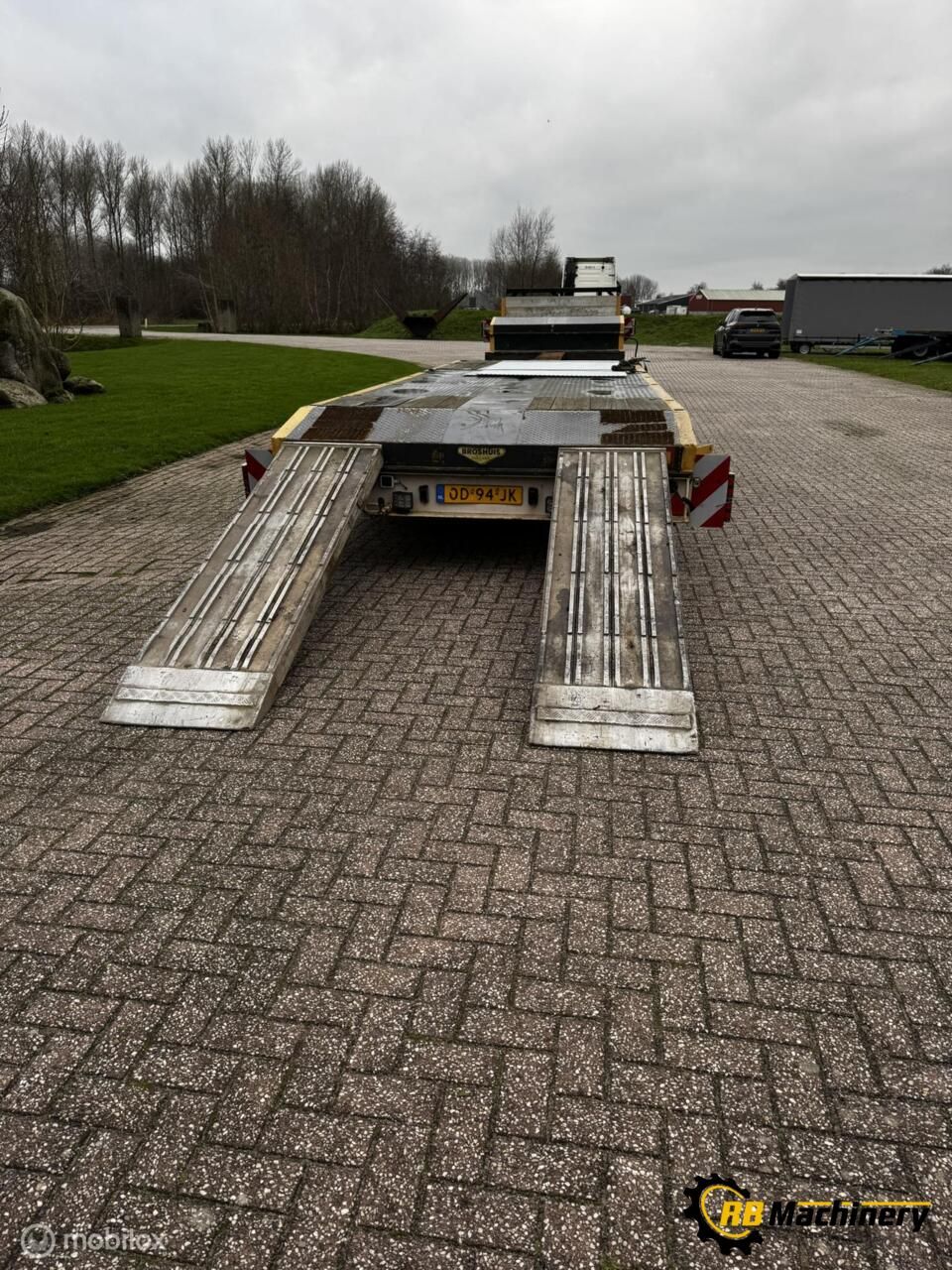 Broshuis Semi dieplader met oprijplaten. uitschuifbaar!!!