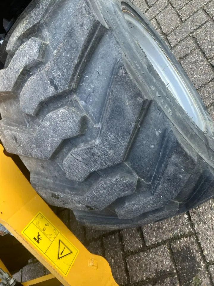 Gehl 340 Shovel Loader