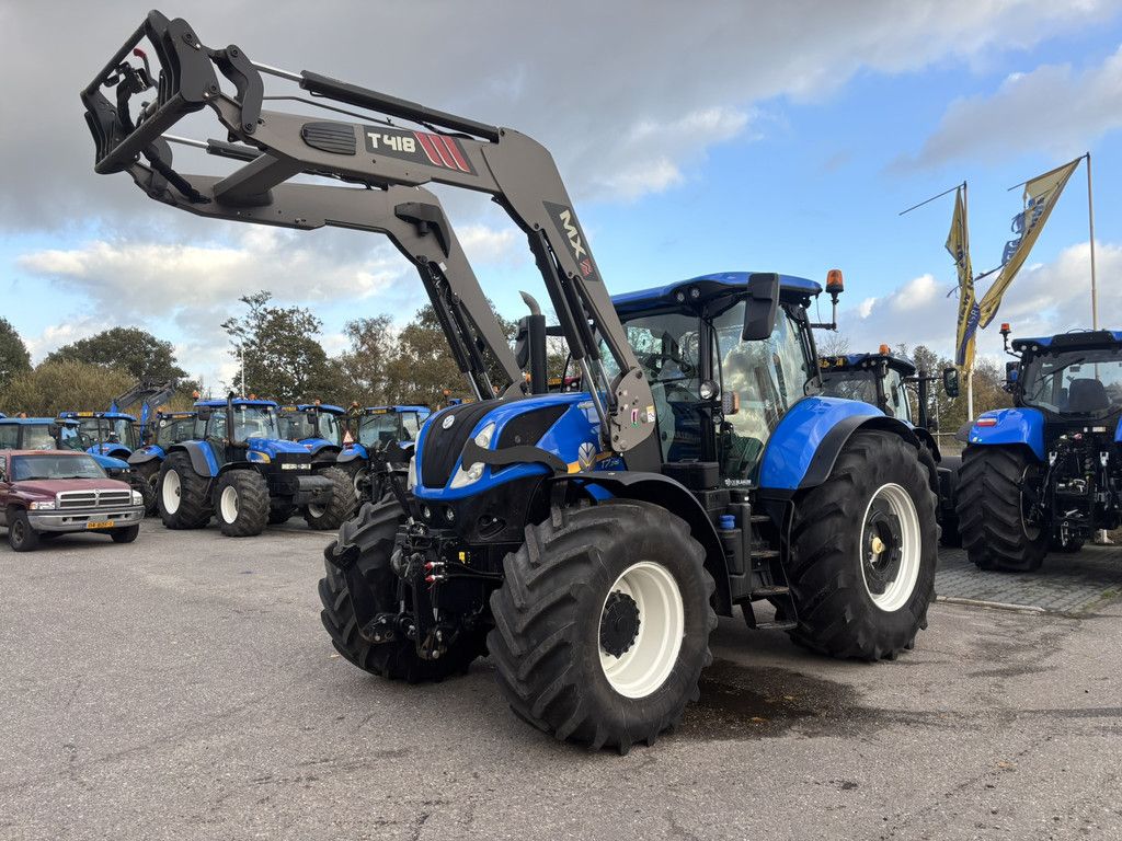 NEW HOLLAND T7.245 AC + FRONTLADER