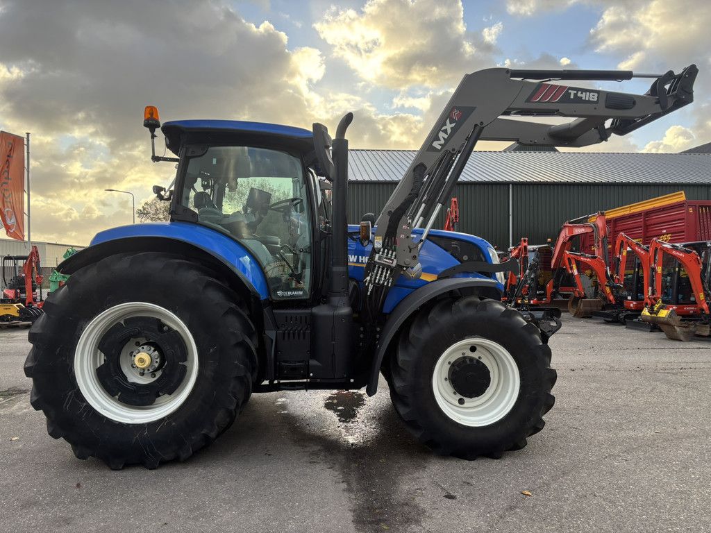 NEW HOLLAND T7.245 AC + FRONTLADER