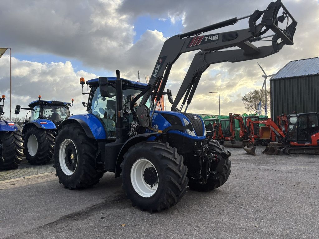 NEW HOLLAND T7.245 AC + FRONTLADER