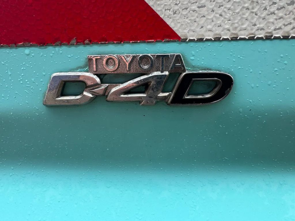 Toyota HIACE **DIESEL-FRENCH VAN**