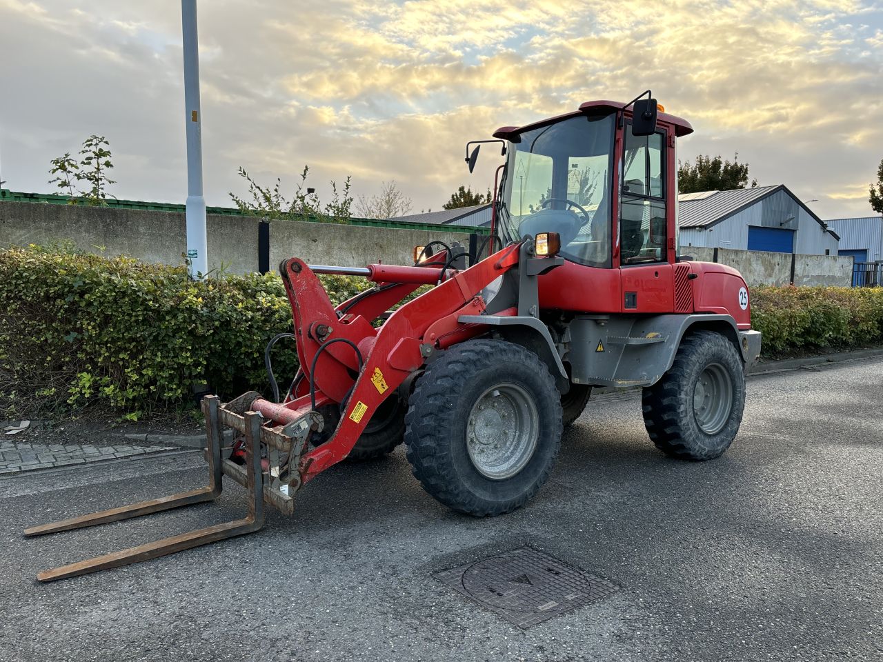 Te koop zeer nette shovel Volvo l30g l30 g h l25