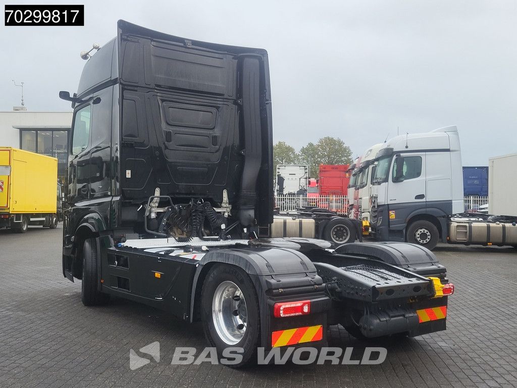 Mercedes Actros 1845 4X2 GigaSpace Retarder 2xTanks Alcoa's Standairco Navi ACC Euro 6