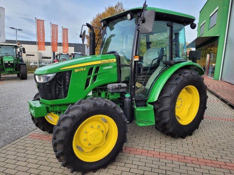 John Deere 5075 E
