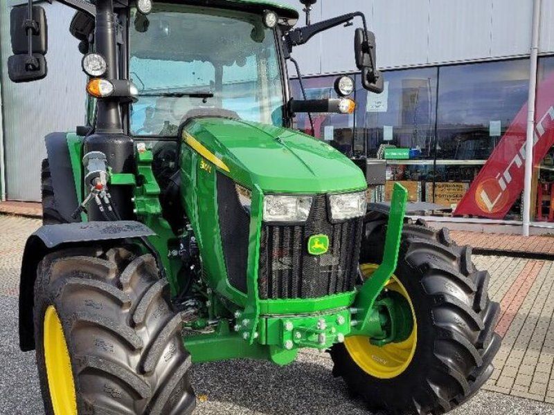 John Deere 5100 M