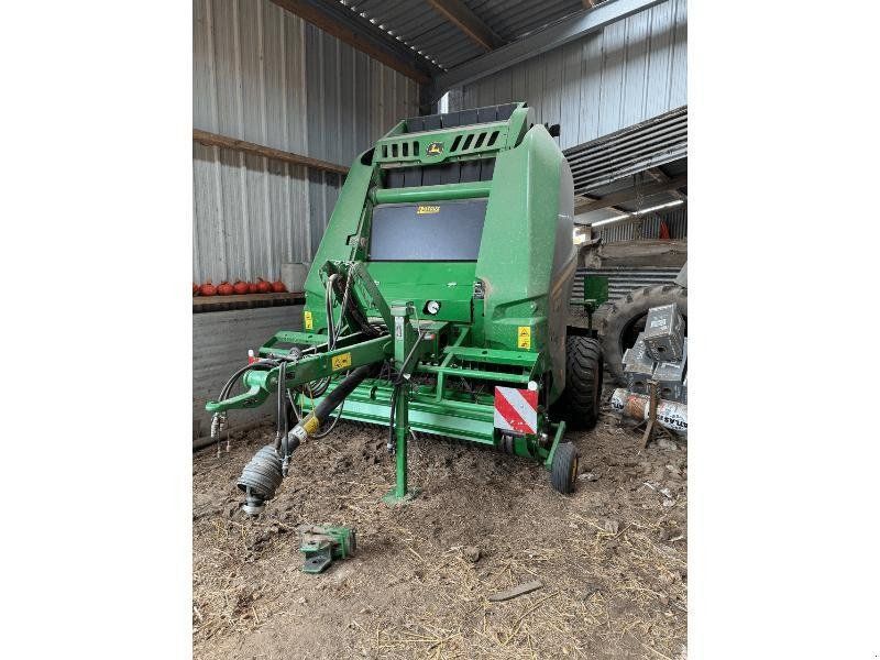 John Deere V461M
