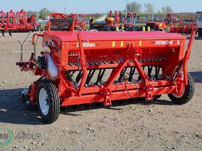 Mechaniczny siewnik zbożowy zaczepiany Pertum-S300 dwutalerzow