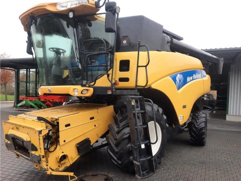 New Holland CR 9060