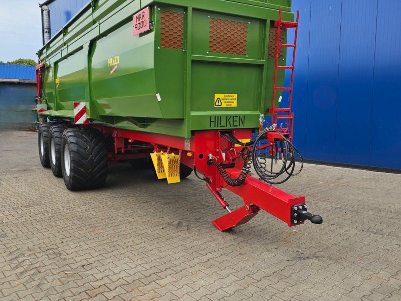 Hilken MKR8600, Hardox-Boden, Reifen 650/55R26,5, Lenkachse, Häckselauf