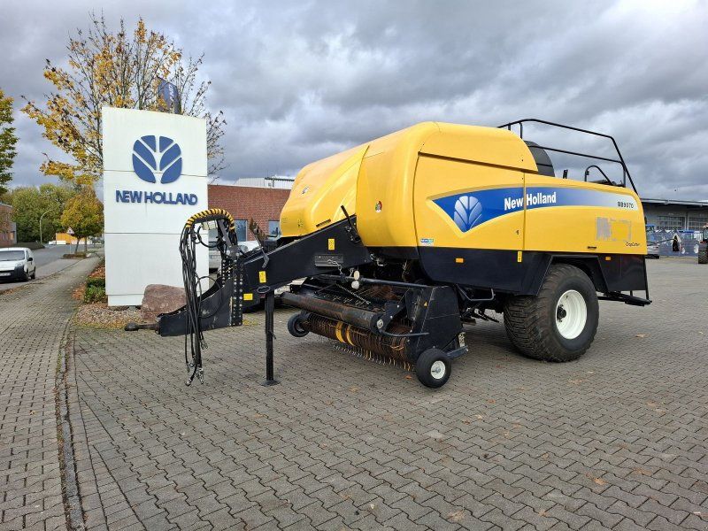 New Holland BB 9070