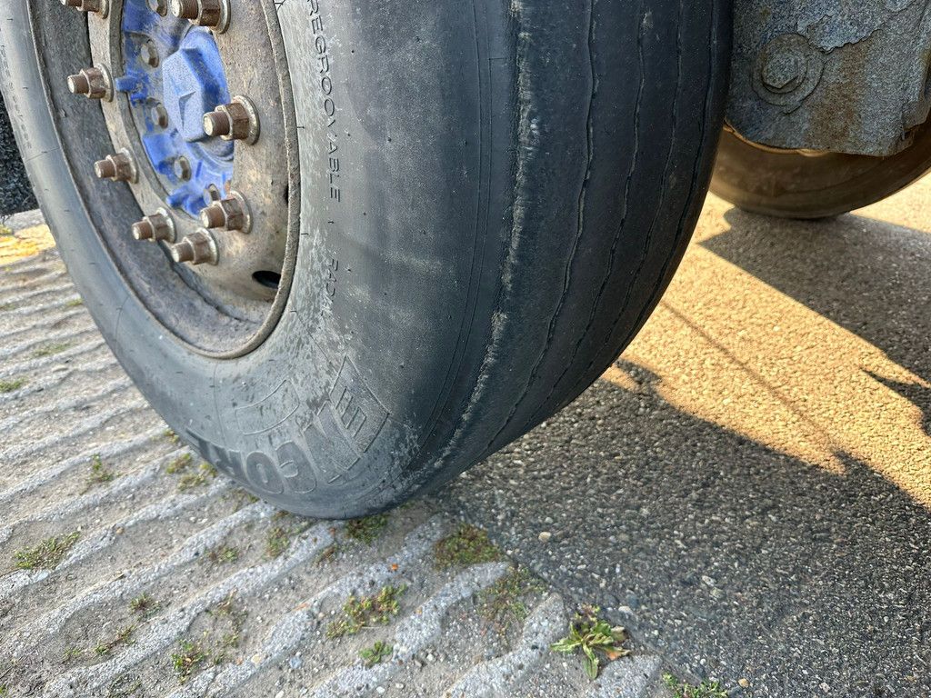 Gray and Adams Meat Hook Thermo King SLXE 400