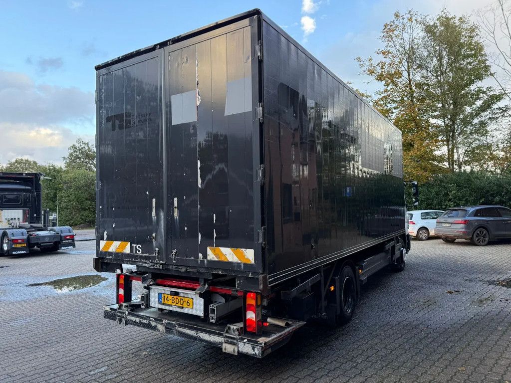Mercedes-Benz Atego 1318 4X2 BDF Koffer Standairco 2.000KG LBW APK 07-2026