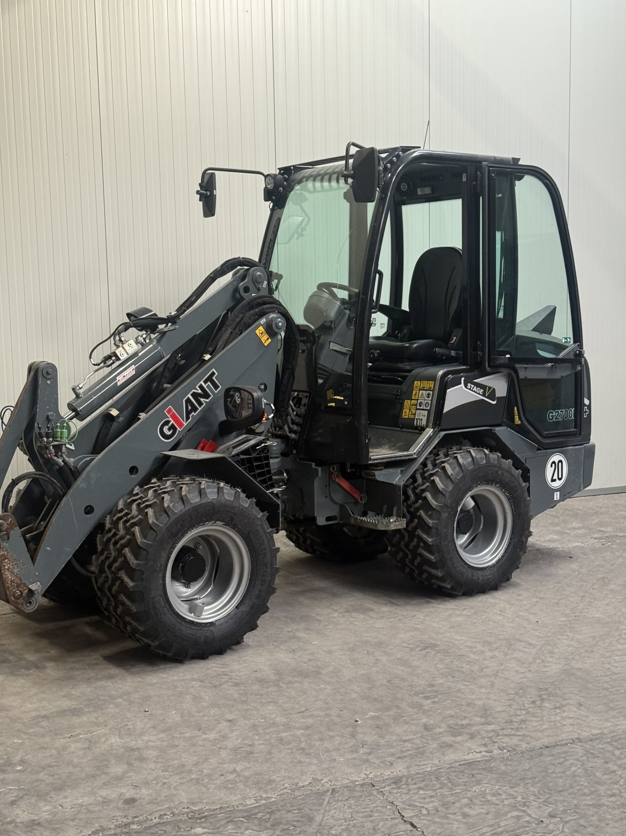 Giant g2700 HD ( 690 uur ) extra pomp