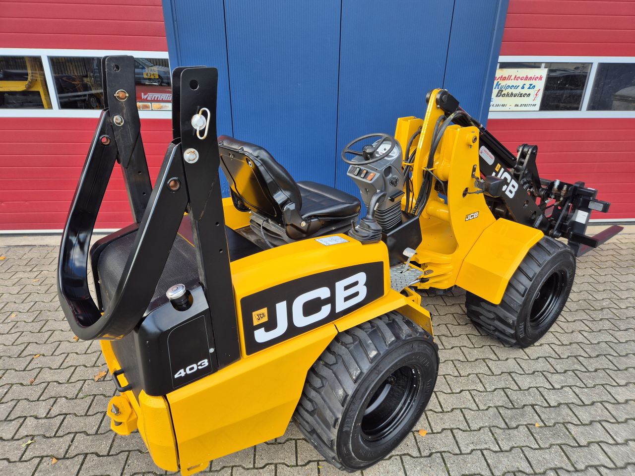 JCB 403 WLS SHOVEL BOUWJAAR 2011 MET 2160 UUR
