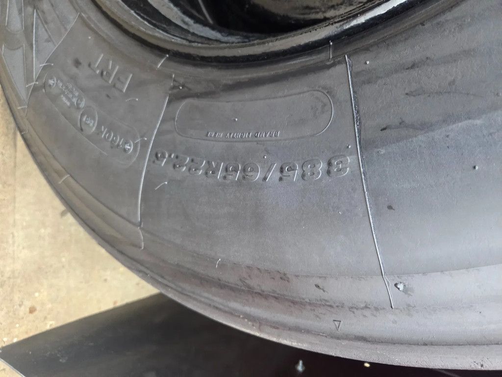 Floor 3 as BLADGEVEERD hydr geremd langzaamverkeer kent refit.