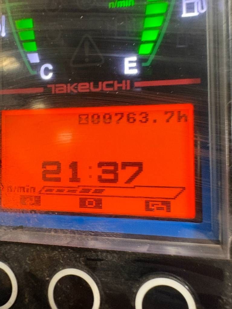 Takeuchi TB 225