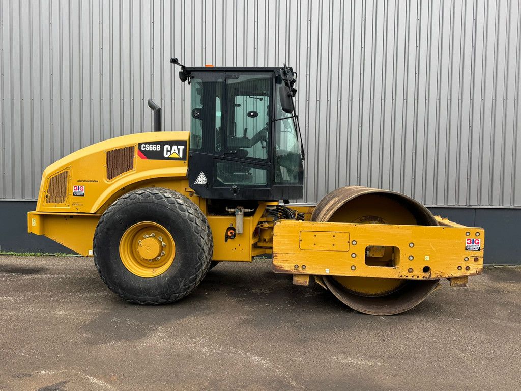 Caterpillar CS66B