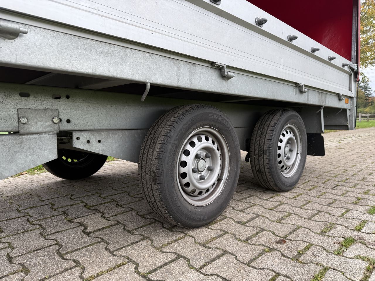 Saris Tandemas Aanhanger met Huif – C2000 – Zo goed als nieuw!