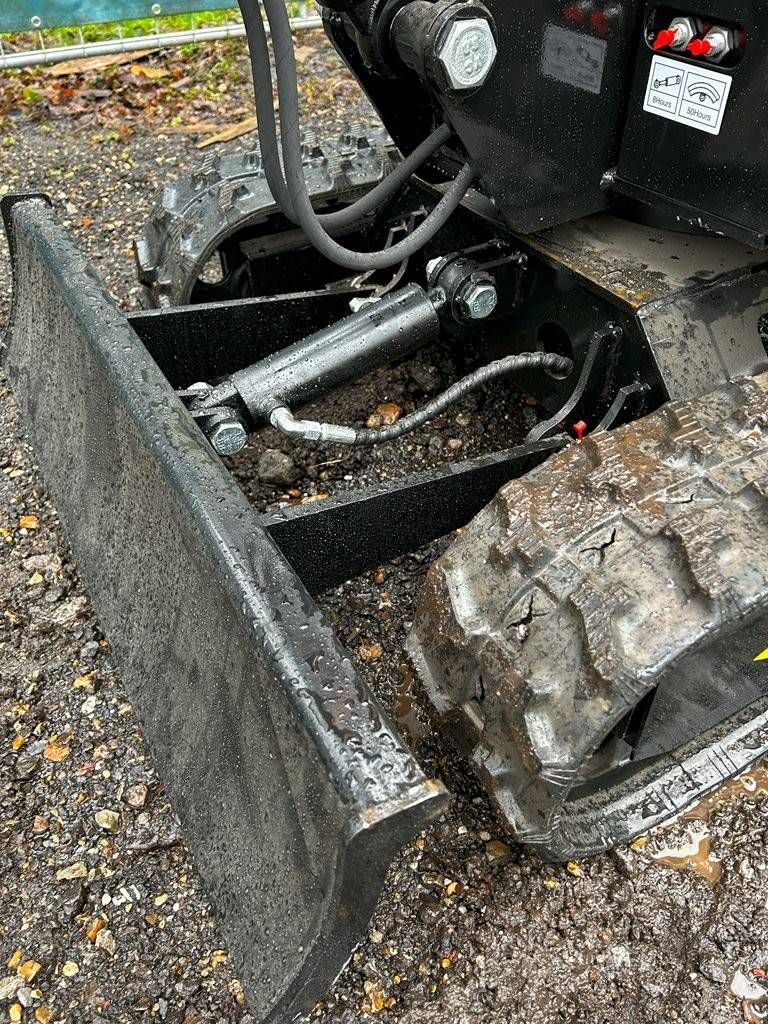 Minigraver Beartrac HT10 Diesel 9.5pk 2024 Nieuw met duim