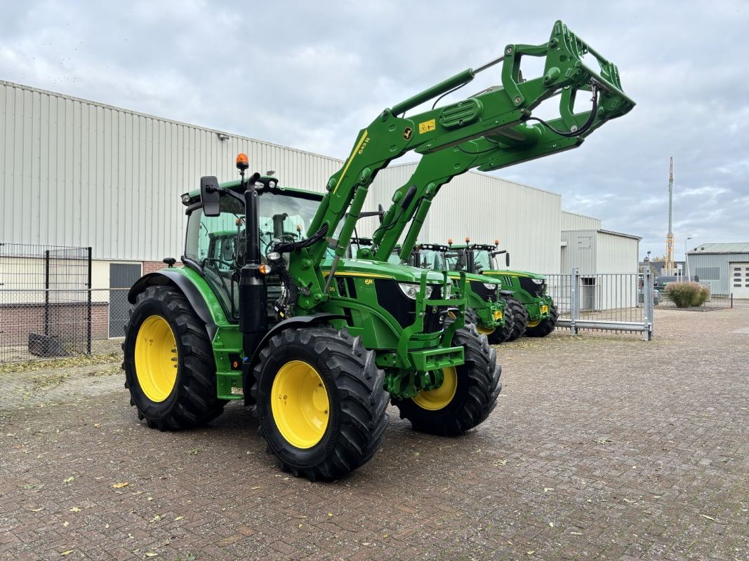 John Deere 6R130 Autopower met John Deere 643R Voorlader