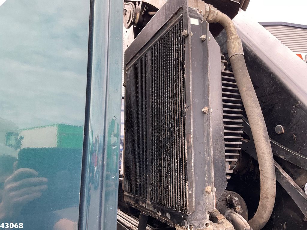 Mercedes-Benz Arocs 3251 8x4 Euro 6 Hiab 28 Tonmeter laadkraan