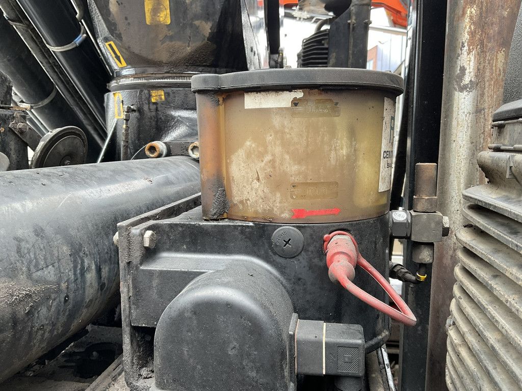 Mercedes-Benz Arocs 3251 8x4 Euro 6 Hiab 28 Tonmeter laadkraan