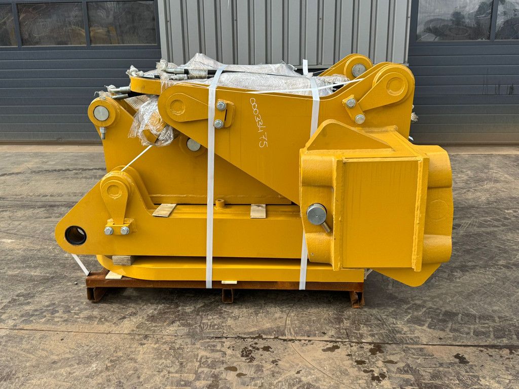 Caterpillar D8T D8R D8N Multishank Ripper (forged shanks)