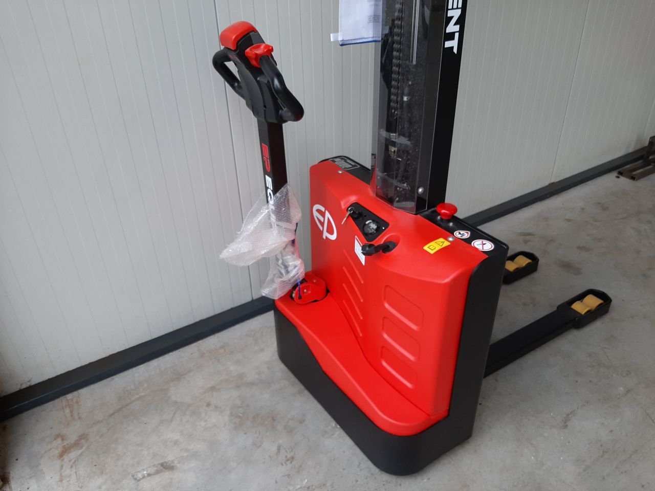 Ep elektrische stapelaar es12-12mm 1955 mm 1200 kg demo machine