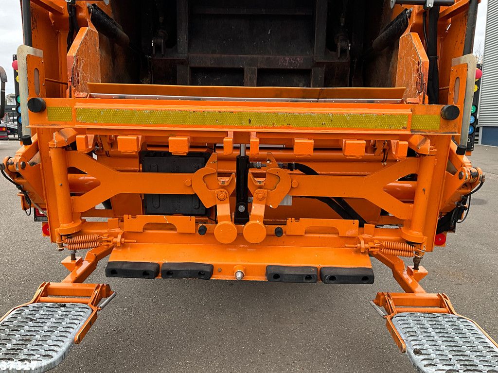 FUSO Canter 9C18 Euro 6 Geesink 7m³ Just 118.668 km!