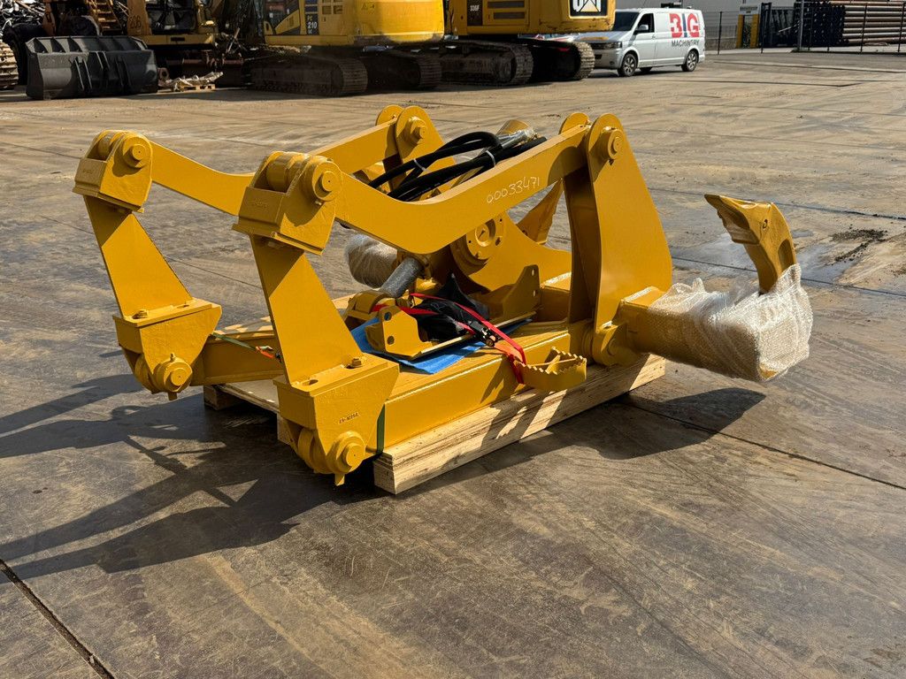 Caterpillar D6 New Gen Ripper with 1 Cylinder