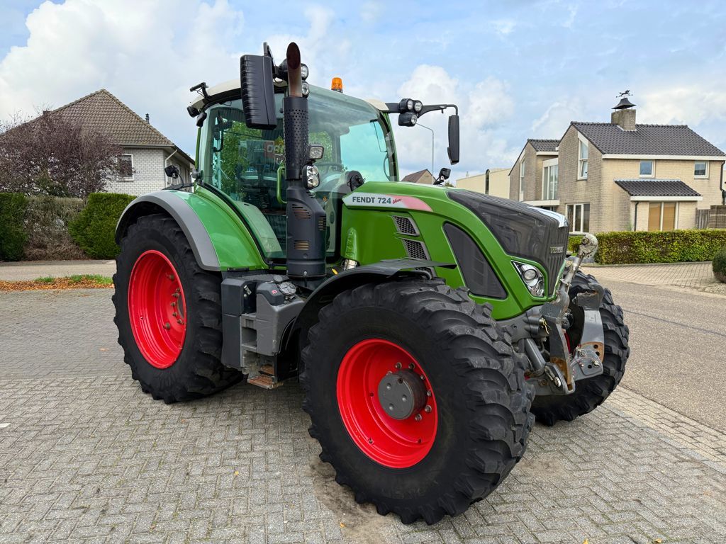 Fendt 724 Vario S4 Profiplus