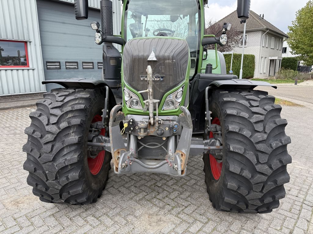Fendt 724 Vario S4 Profiplus