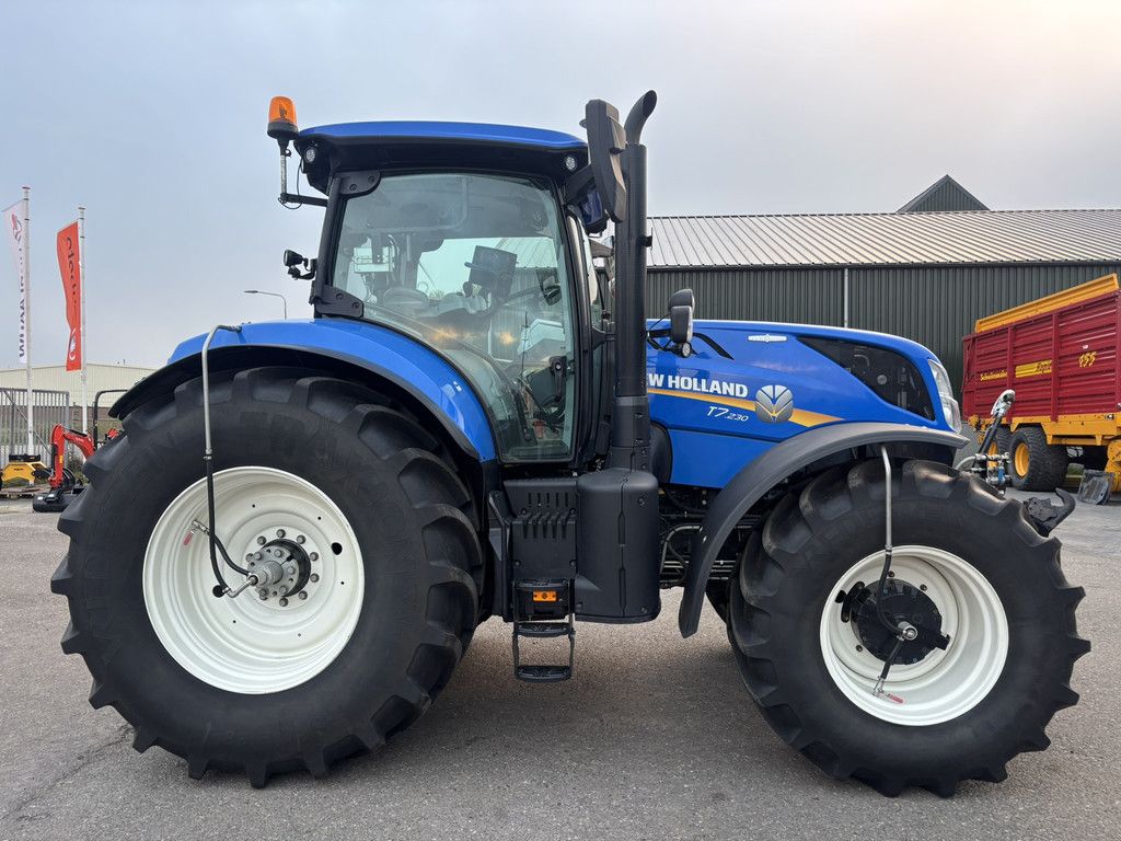 NEW HOLLAND T7.230 AC STAGE V