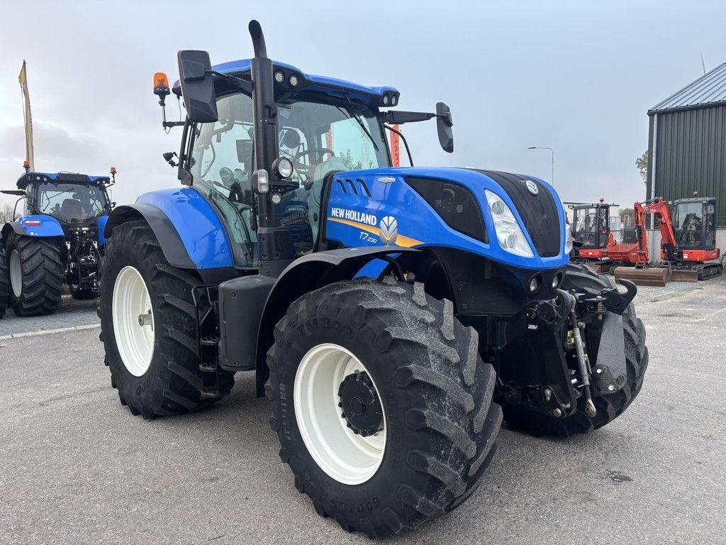 NEW HOLLAND T7.230 AC